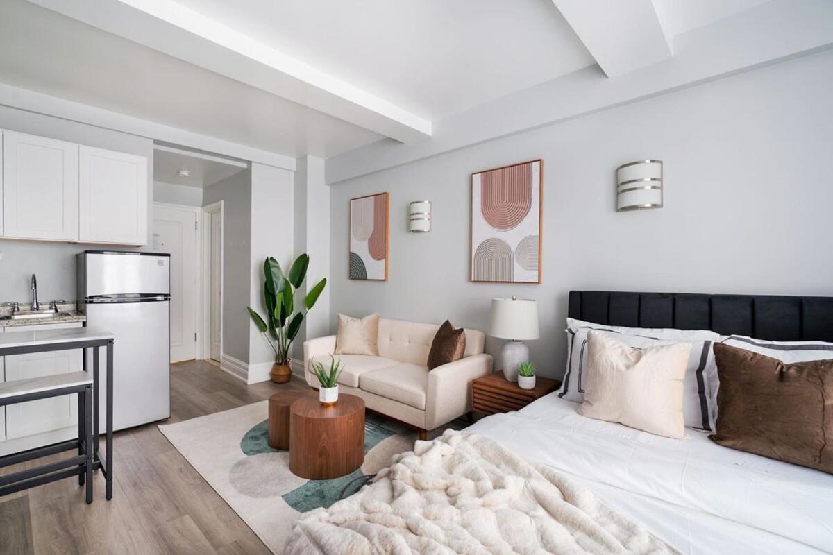 73-1204 New Uws Doorman Gym Apartment